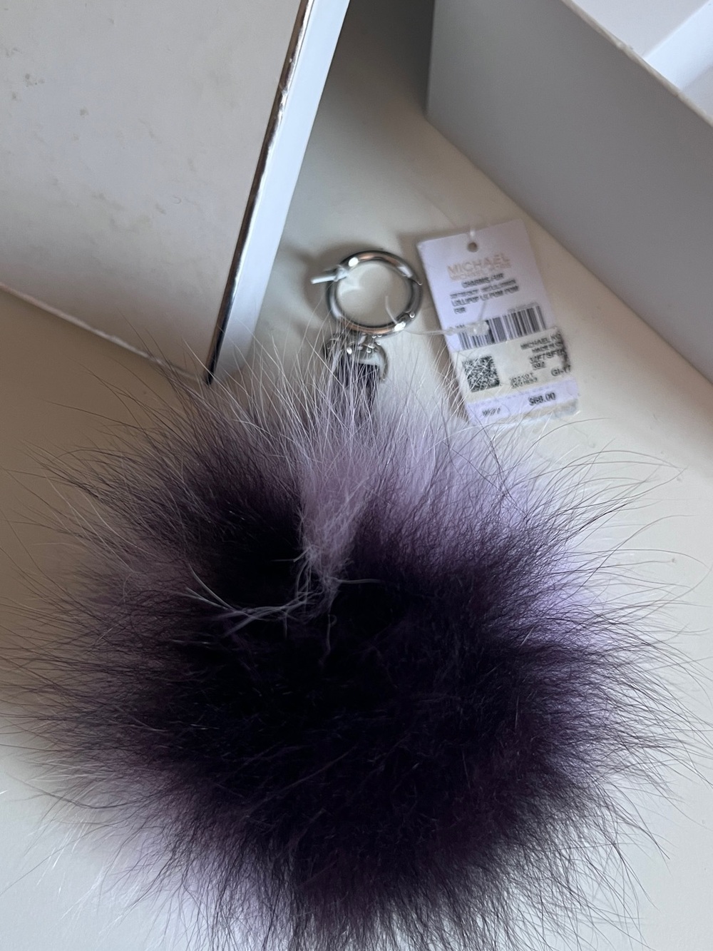 N EW！ MICHAEL Michael Kors Purple Fur Pom Pom Keychain